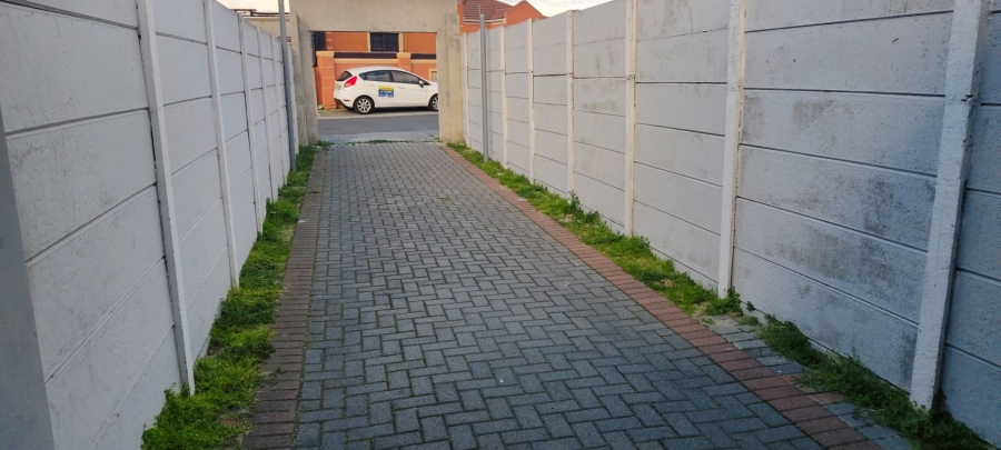 3 Bedroom Property for Sale in Rondevlei Park Western Cape